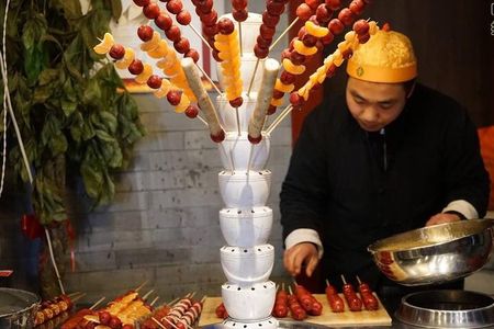 Beijing Private Food Walking Tour in Houhai Lake and Nanluoguxiang Hutong