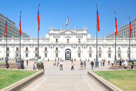 Half Day Guided City Tour in Santiago - Small Groups - Multi Language