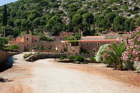 The Cretan Way of Life at the mountains of Rethymno (Mylopotamos)