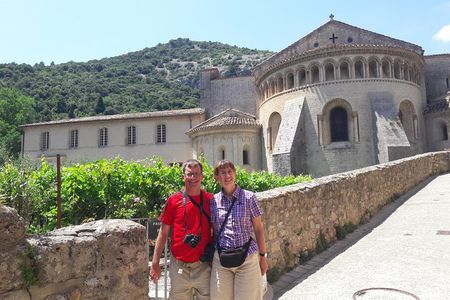 Saint-Guilhem village and cave day tour 