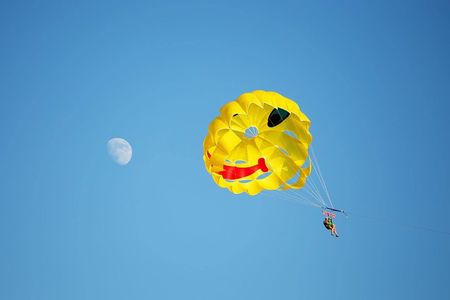 Maunalua Bay Higher Flyer Parasailing Adventure