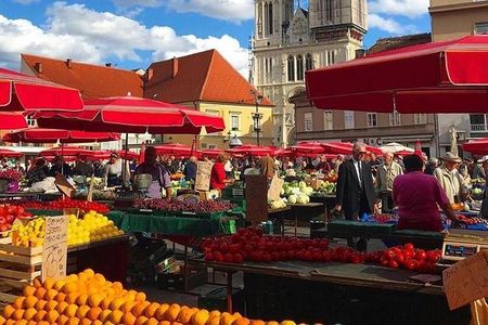 Zagreb walking tour with food tasting