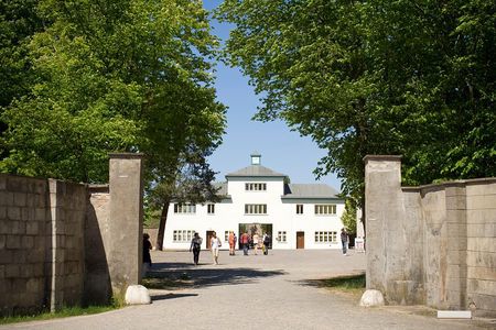 Berlin: Sachsenhausen Concentration Camp Tour in English