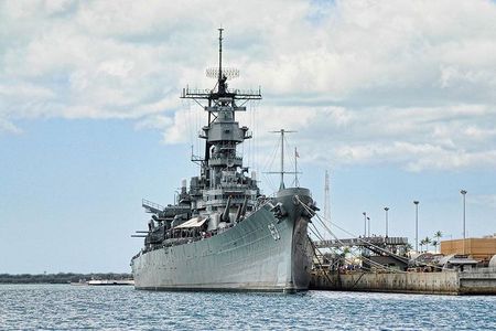 Day Trip from Maui to Oahu: Pearl Harbor WWII Heroes Adventure