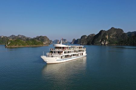2 Days Ha long Sapphire Cruise