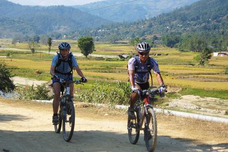 Kathmandu: Extreme Mountain Biking Day Tour