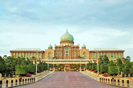 Putrajaya City & Bridges Tour with Batu Caves & Lunch