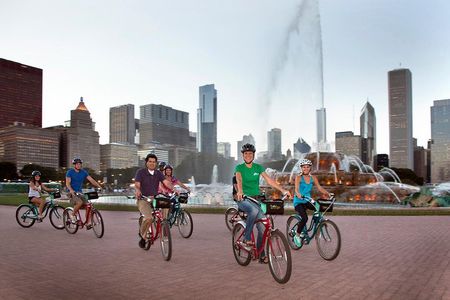 Chicago's Ultimate City Bike Tour of Top Downtown Attractions