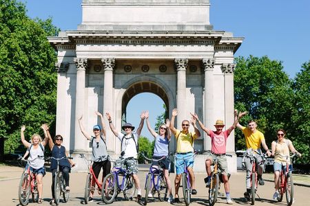 Highlights of Royal London Bike Tour including Hyde Park