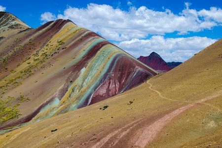 Full Day - Hiking Trip to The Rainbow Mountain from Cusco - Private 
