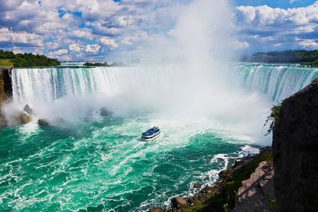 Niagara Falls Canadian Side Tour and Maid of the Mist Boat Ride Option
