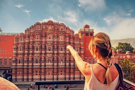 Jaipur Guided City Tour: City Palace, Jantar, Hawa & Jal Mahal