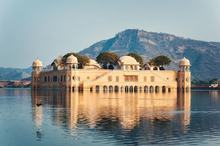 Jaipur City Tour from Agra by Express Train