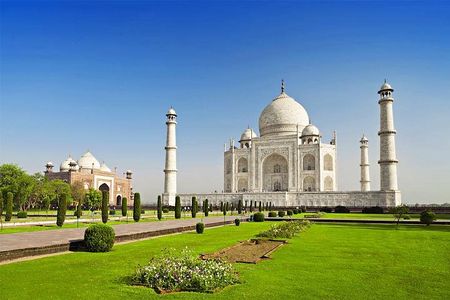 Private One Day Tour of Taj Mahal, Agra Fort & Fatehpur Sikri from New Delhi
