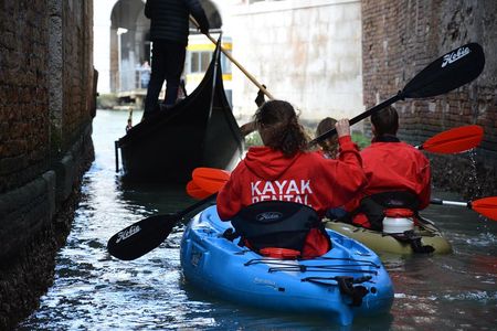 Venice: 60' Quick Kayak Tour with guide