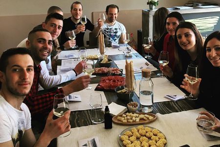 Abellonio Cascina Piccaluga - visit to the vineyards, to the wine tasting cellar