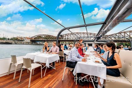 Prague Boats 2-hour Lunch Cruise