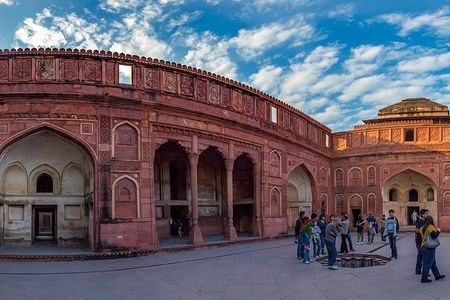 1-Day Trip from New Delhi to Agra and Taj Mahal with Agra Fort