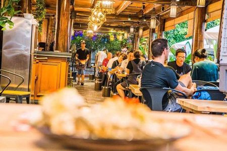 Shanghai craft beer tour with local food tastings