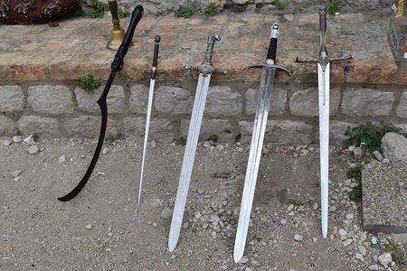 Game of Thrones Extended Tour with Swords and Props