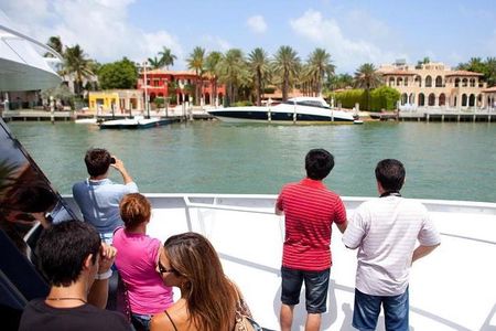 Biscayne Bay Boat Tour in Miami