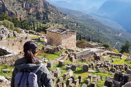 Historical Delphi One Day Tour with Arachova Stop & Expert Guide