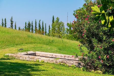 Vergina and Veria Half-Day Tour from Thessaloniki