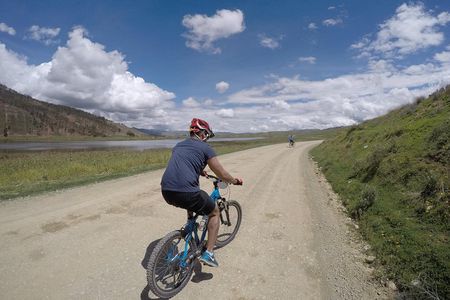 Kayak & Bike Tour: Overnight in Sacred Valley Including Machu Picchu from Cusco