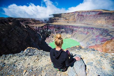 Santa Ana Volcano Hike Tour from Surf City