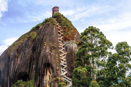 Guatape and El Peñol Day-Trip from Medellin 