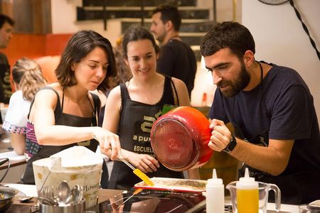 10 Tapas Cooking Class Experience in Madrid with Sangria