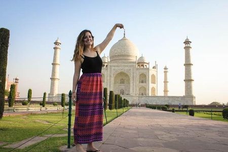 Taj Mahal & Agra City Tour from Delhi by Fastest Train in India