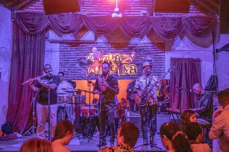 Salsa Tour in Cartagena with admission Ticket to Café Havana
