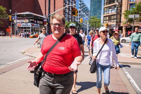 Old Town Toronto Food & History Walk with Market Tastings