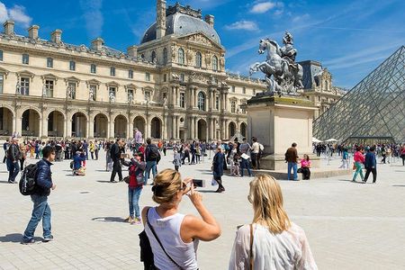 Louvre Museum Masterpieces Small-Group Tour
