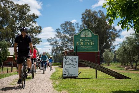 Self-Guided Gourmet Culinary Cycling Day Tour From Beechworth