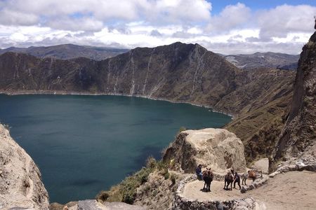 Private Quilotoa Lagoon and Toachi Canyon Including Local Family Visit