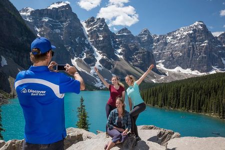 Banff National Park Tour with Lake Louise and Moraine Lake