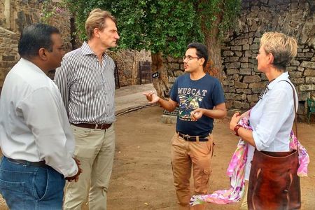  Hyderabad city tour with guide & lunch in private car for a heritage experience