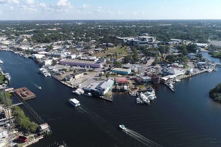 Helicopter Tour in Tarpon Springs, Clearwater Beaches & Caladesi Island