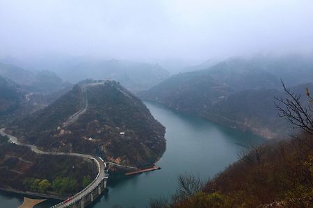 2-Day Private Hiking Trip at Huanghuacheng and Jinshanling from Beijing