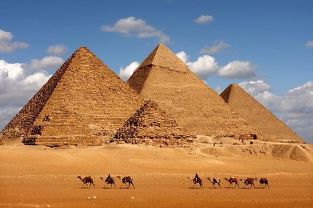 Private Tour: Giza Pyramids, Sphinx, Egyptian Museum, Khan el-Khalili Bazaar