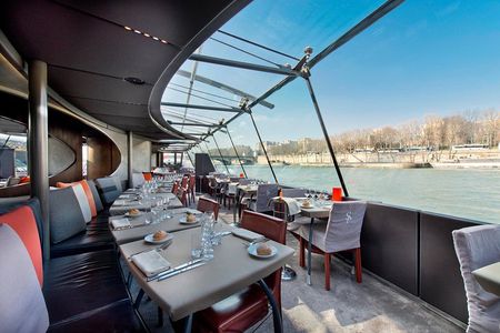 Bateaux Parisiens Seine River Gourmet Lunch & Sightseeing Cruise 