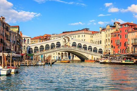 Venice Small Group Walking Tour with St. Mark's Basilica Terrace