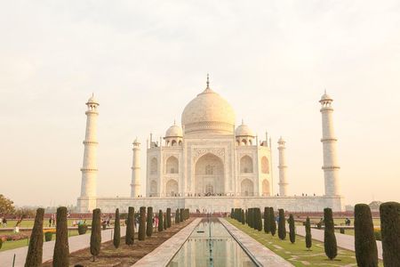 Private Taj Mahal at Sunrise and Agra Day Tour from Delhi