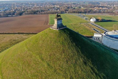 Brussels & Waterloo: Highlights & Battlefields (w/ Atomium stop)