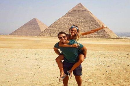 2 Private days in Giza and Cairo including Free airport Transfers 