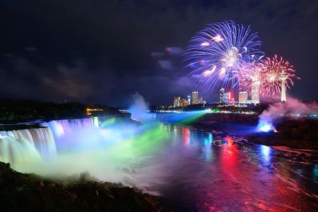 Niagara Falls, USA Day & Night Small Group Tour plus Dinner