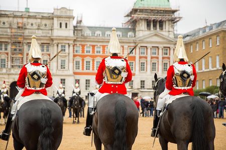 London In One Day Tour with River Cruise & London Eye Option
