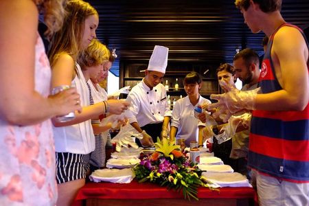 Halong bay luxury cruise 2D/1N: Titop island, Surprise cave, Kayaking, Swimming